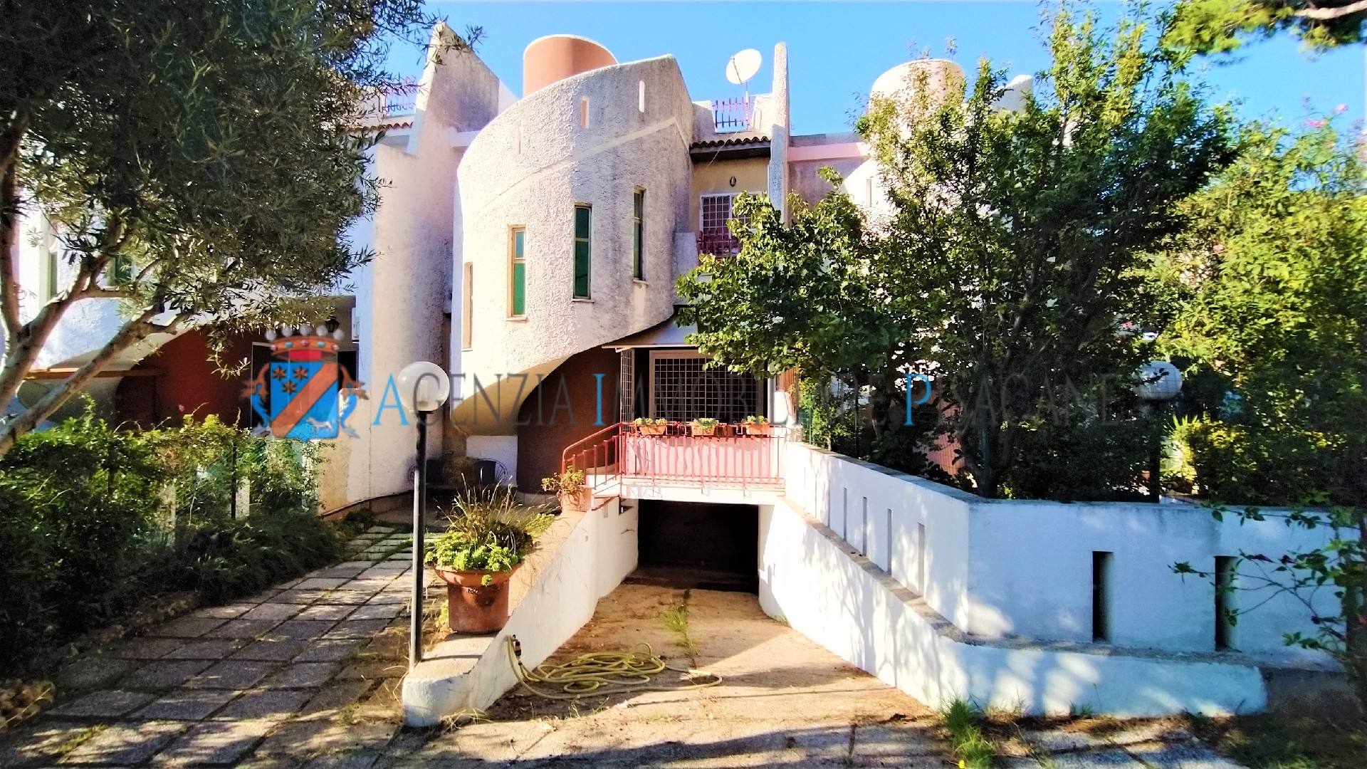 Facciata - Agenzia Immobiliare & Architettura Pisacane
