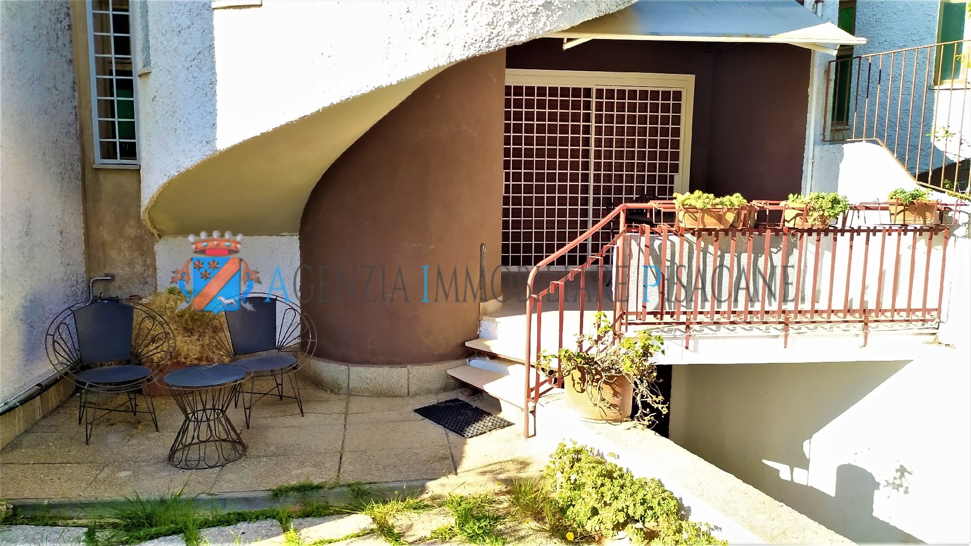 Ingresso e balcone - Agenzia Immobiliare & Architettura Pisacane