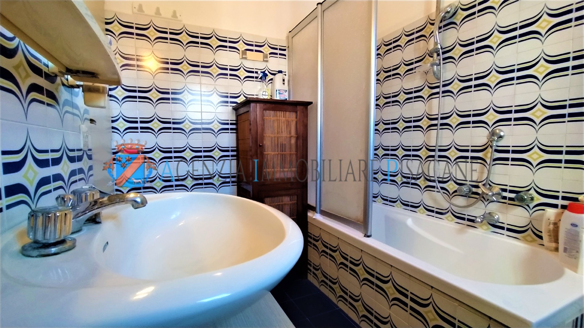 Bagno - Agenzia Immobiliare & Architettura Pisacane