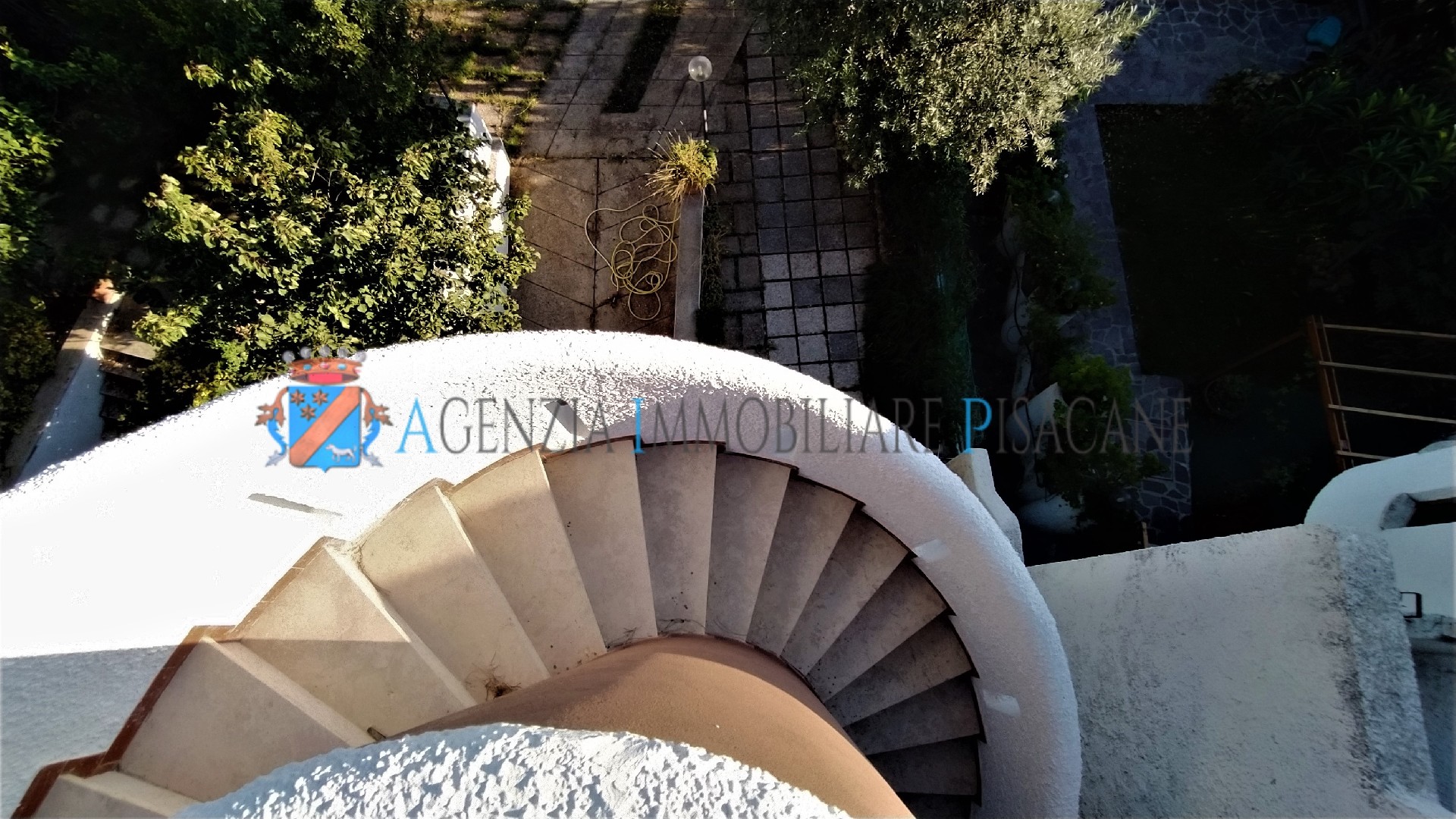 Scala - Agenzia Immobiliare & Architettura Pisacane