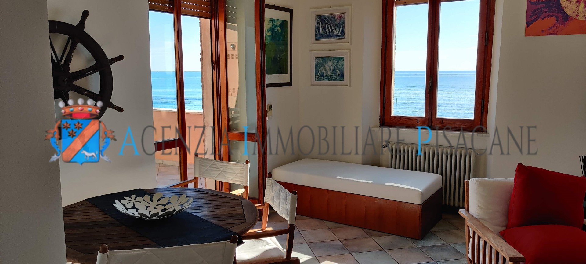 Sala con terrazza sul mare - Agenzia Immobiliare & Architettura Pisacane