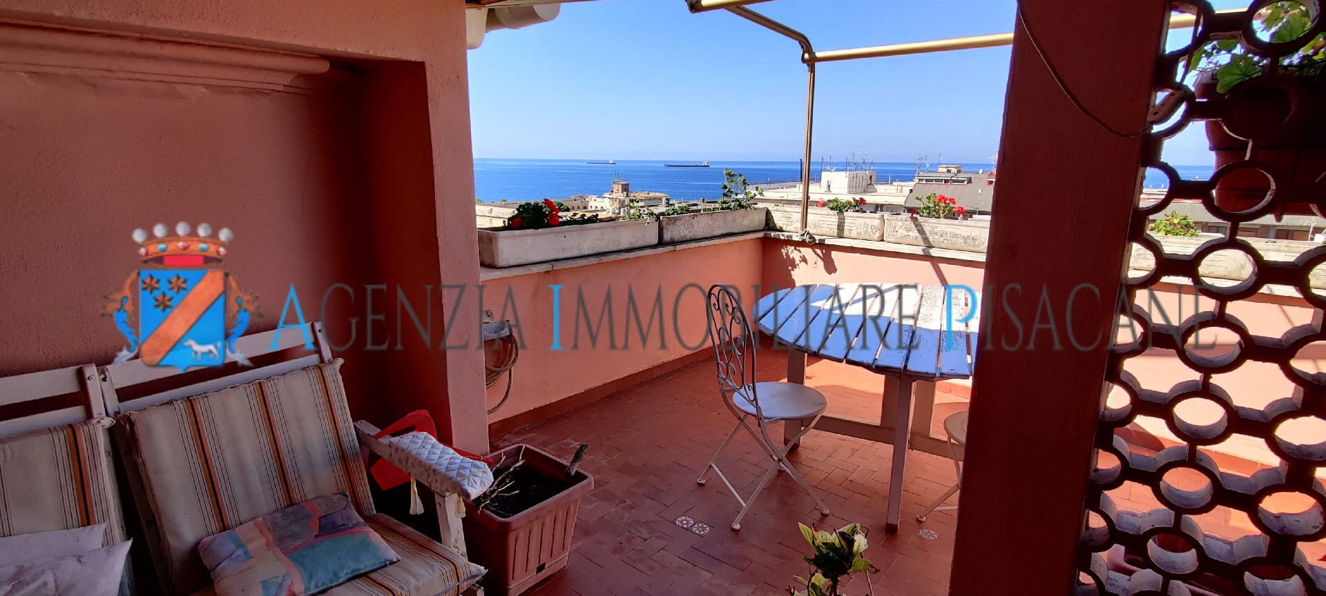 Terrazza vista mare e Porto - Agenzia Immobiliare & Architettura Pisacane