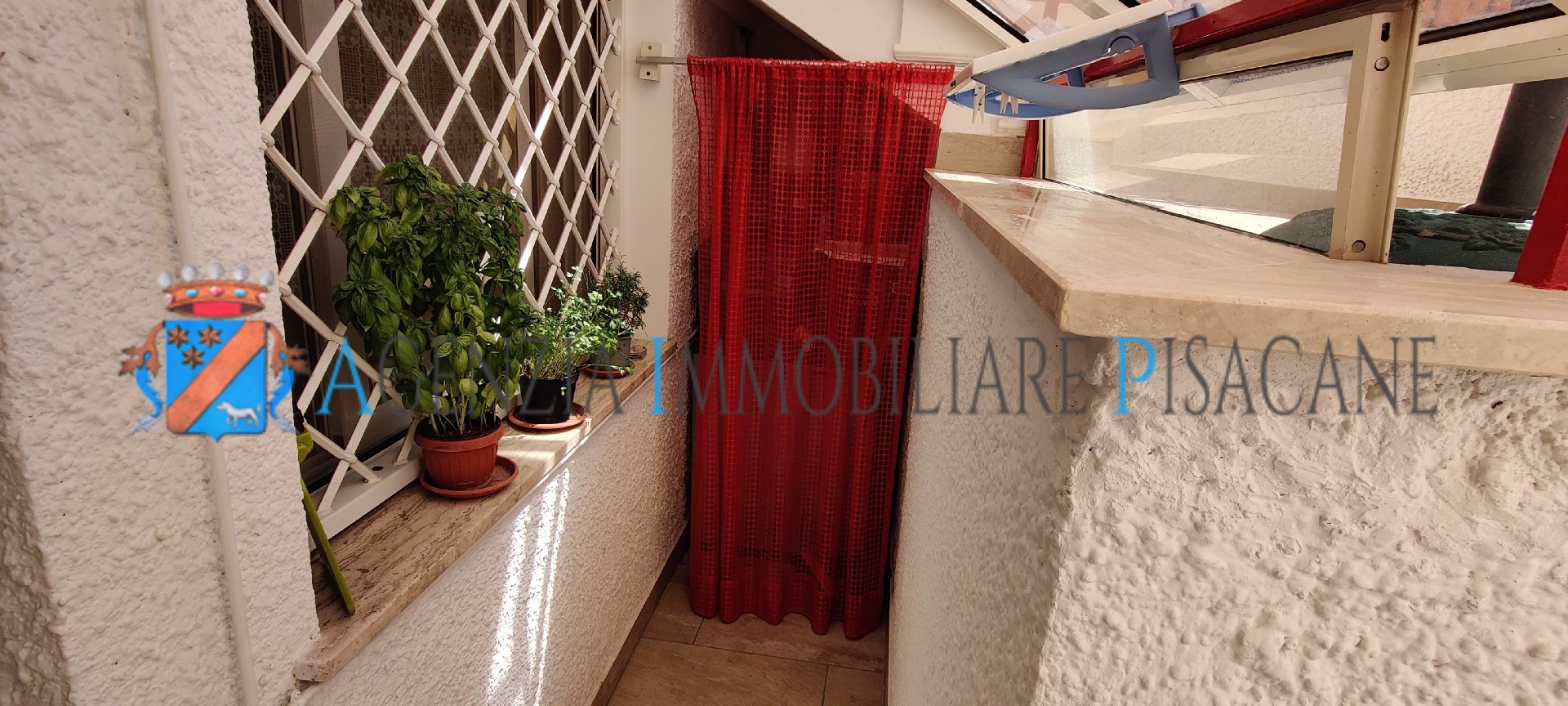 Piccola cantinetta - Agenzia Immobiliare & Architettura Pisacane