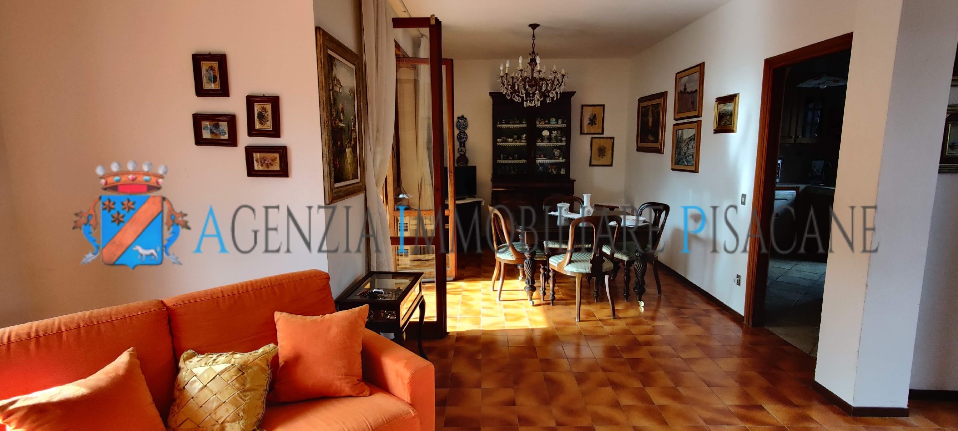 Salone - Agenzia Immobiliare & Architettura Pisacane